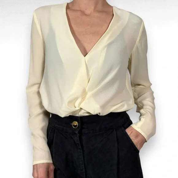 Topshop Blouse Size Xs Cream Vneck Office Minimalist Business Neutral Oldmoney - Picture 1 of 9